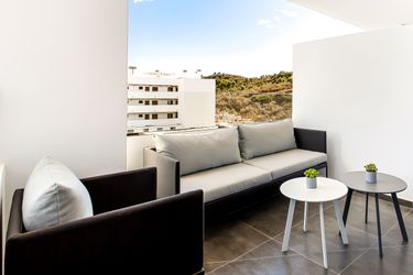 6-personne(s) appartement with pool view