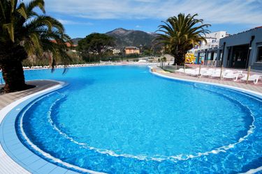 8-Personen Ferienhaus Well-kept apartment with air conditioning 1 km. from the sea