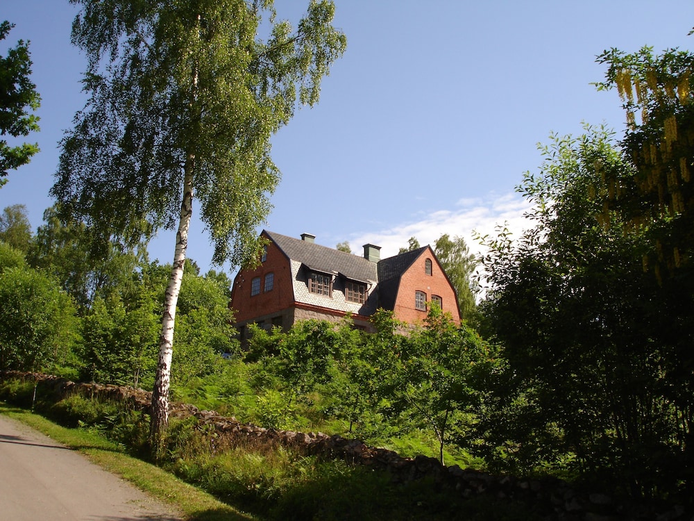 Marston Hill