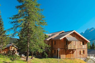 4-Personen Ferienhaus Wooden apartment in family friendly and sunny Superdevoluy