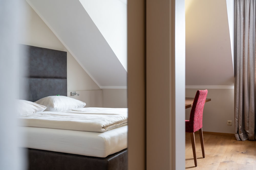 eee hotel Perg