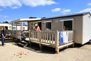 6-persoons bungalow Mobil Home Le Sable d’Or Authentique 4 Pièces 6 Personnes Climatisé