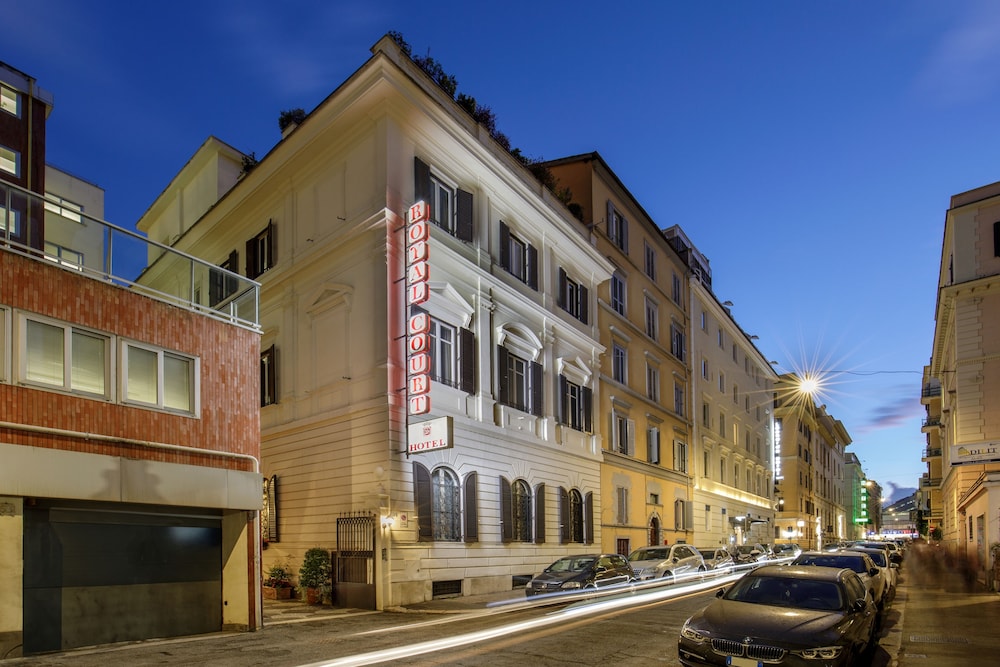 Royal Court Hotel