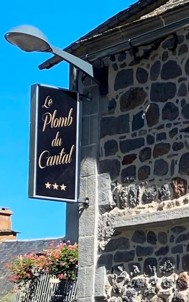 Hotel Restaurant Du Plomb du Cantal
