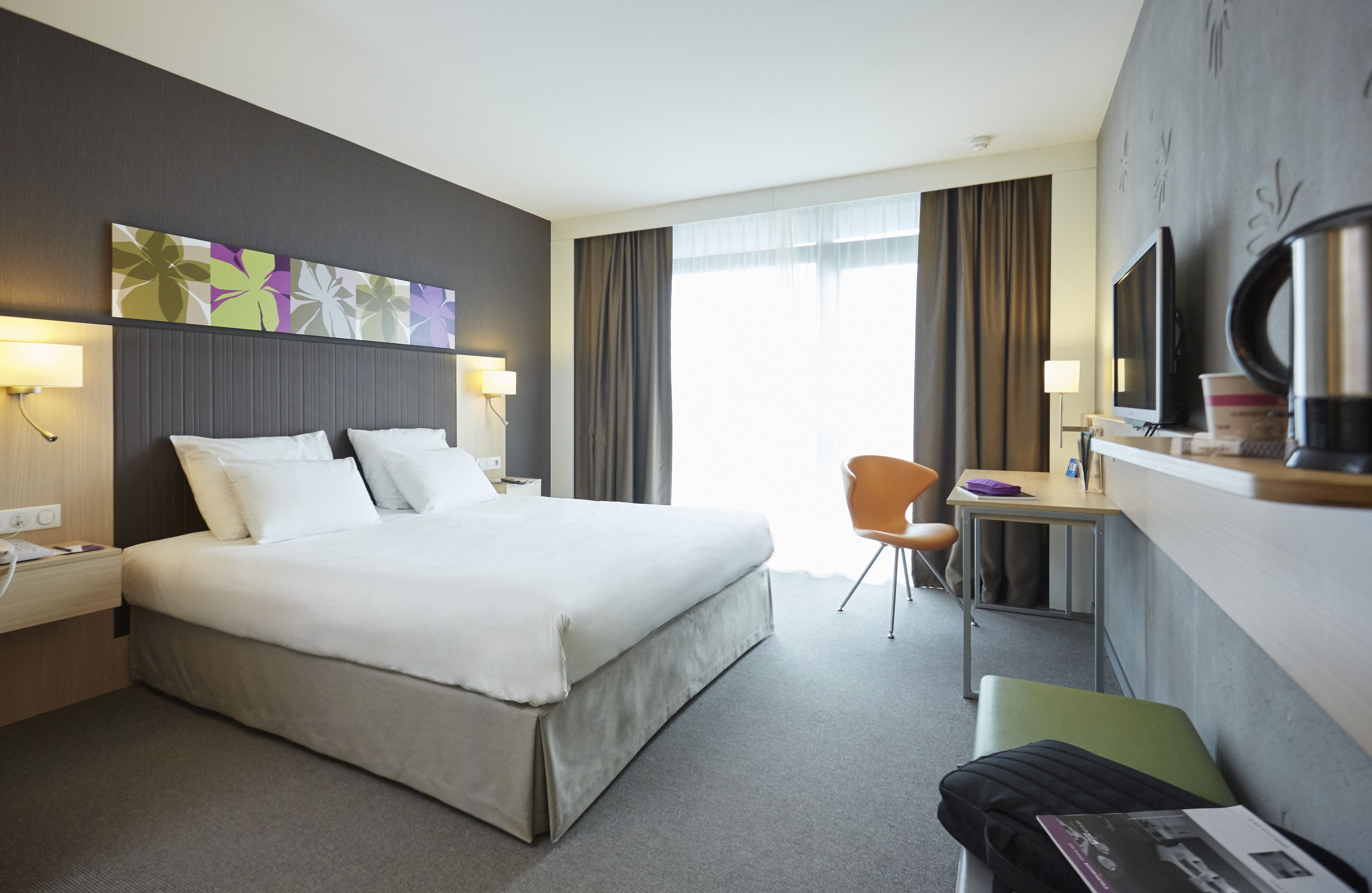 Mercure Valenciennes.