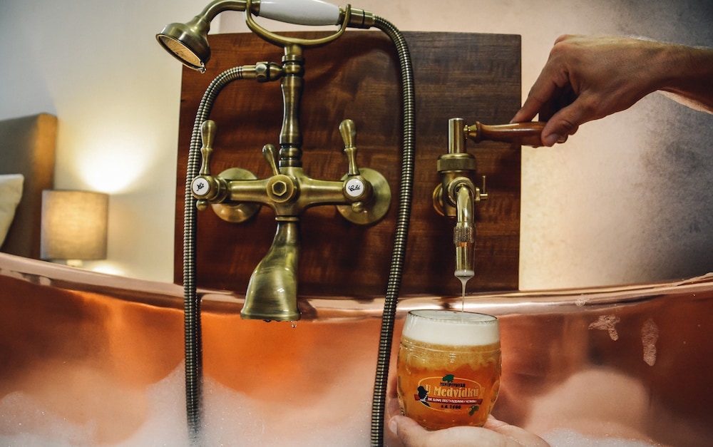 U Medvidku - Brewery Hotel