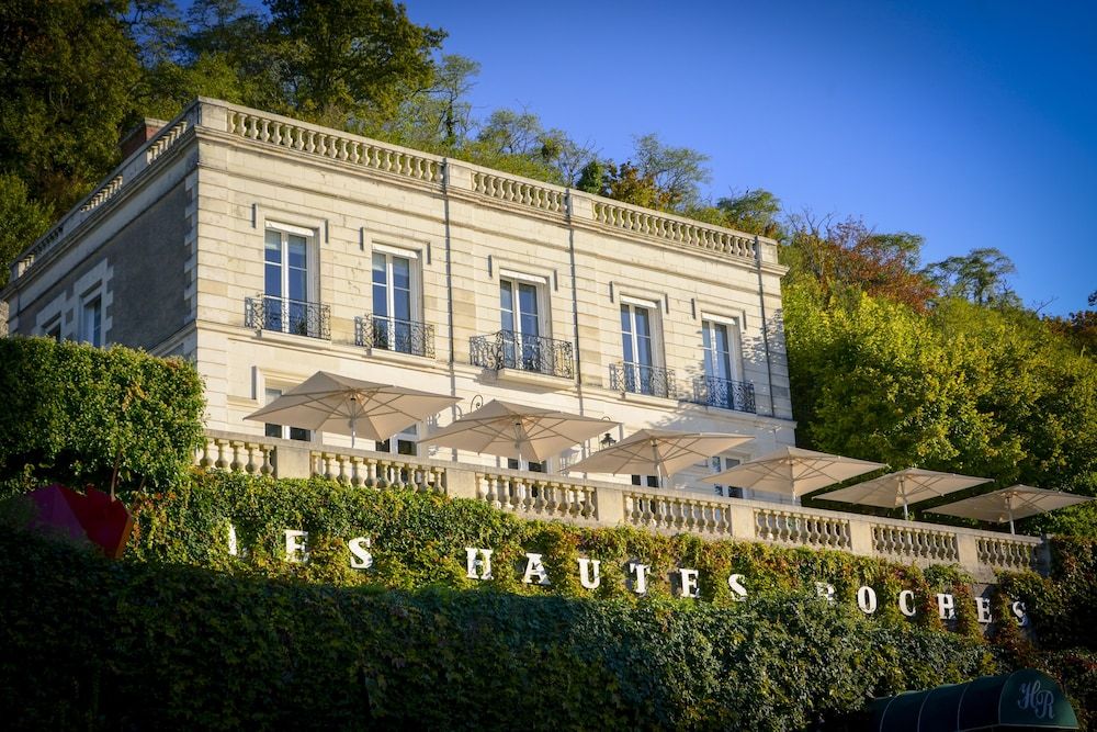 Les Hautes Roches.