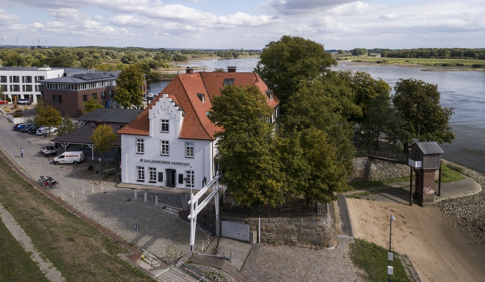 Traditionshaus by Zollenspieker Fährhaus