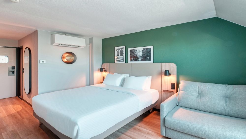 Campanile NATURE - Dreux.