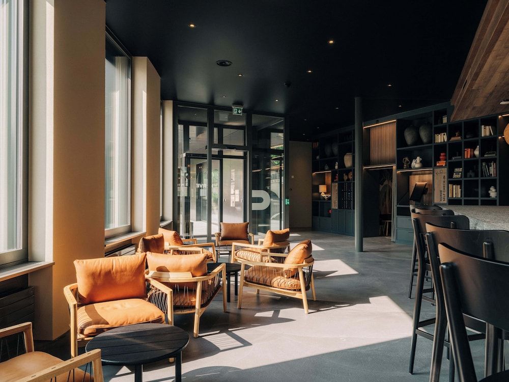 KURVE Apartments & Lounge.