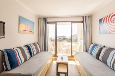 4-person Studio - 1 sleeping alcove - Terrace or balcony - air conditionned