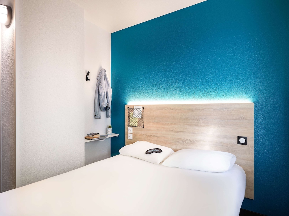 hotelF1 Paris Gennevilliers