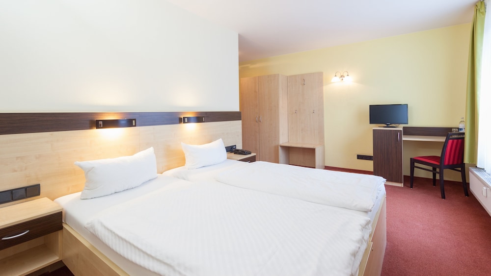 Hotel Mit-Mensch