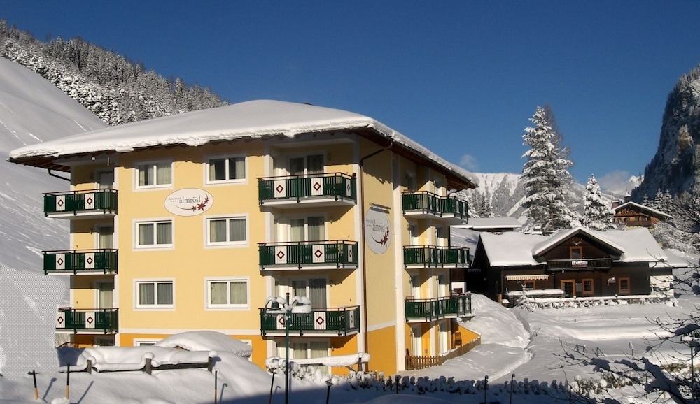 Hotel und Aparthotel Almrösl