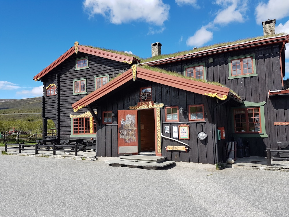 Dovregubbens Hall